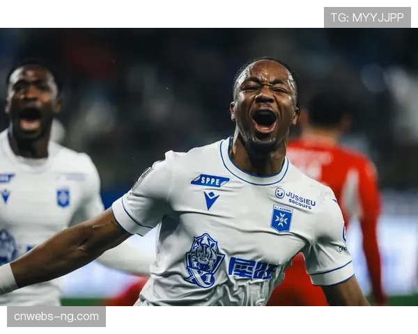 半场战报：里尔1-0领先布雷斯特，高效反击得手